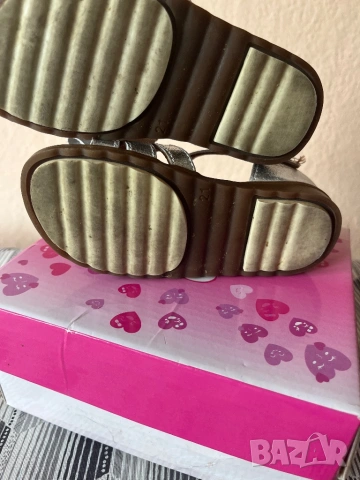 Детски сандалки естествена кожа, снимка 4 - Детски сандали и чехли - 54254741