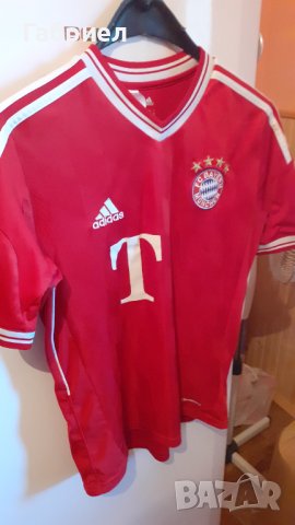Тениска на Байерн Мюнхен , снимка 2 - Футбол - 36832485