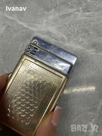 Sunflower Метална кутия за цигари / табакера с запалка, Шанхай 1970г., снимка 3 - Антикварни и старинни предмети - 53983308