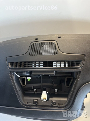 Десен табло, черно за Alfa Romeo Giulietta 2015 с ръчно управление, снимка 2 - Части - 53211356