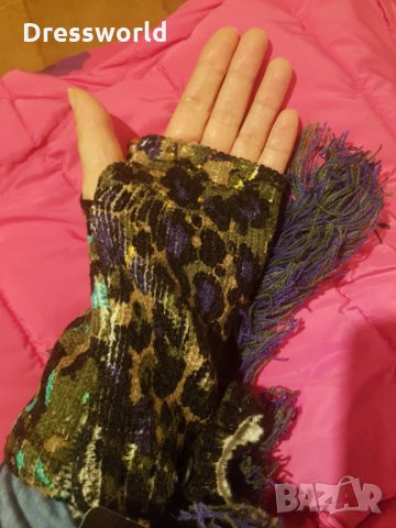 Маркови нови ръкавици без пръсти, Desigual , снимка 2 - Ръкавици - 30956619