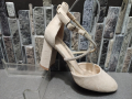 дамски обувки , снимка 1 - Дамски обувки на ток - 44647852