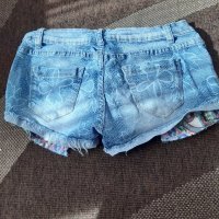 Къси дънкови панталони, снимка 2 - Къси панталони и бермуди - 30386387