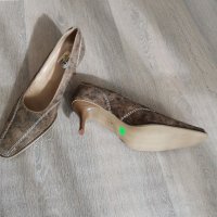 Обувки , снимка 4 - Дамски обувки на ток - 30648880