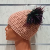 Нова зимна розова дамска шапка с 2 цветни помпона/пуха , снимка 9 - Шапки - 30961836