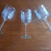 Четири кристални чаши на столче за ракия.  , снимка 2 - Чаши - 39229448