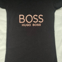boss нова дамска тениска, снимка 1 - Тениски - 44803294