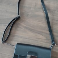 Малка черна чанта , снимка 2 - Чанти - 42078080