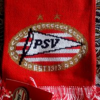 Оригинален чисто нов шал PSV Eindhoven , снимка 2 - Футбол - 32128229