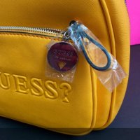 Оригинална раничка Guess, снимка 2 - Раници - 30297346