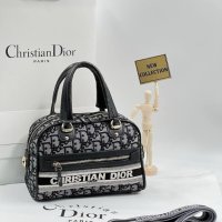 Дамска чанта Christian Dior код 70, снимка 1 - Чанти - 44436628
