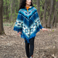 Автентично еквадорско дамско вълнено пончо, различни цветове, снимка 2 - Блузи с дълъг ръкав и пуловери - 35856092