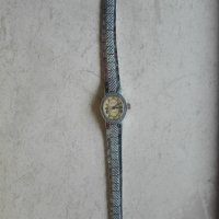 Руски дамски часовник Чайка, снимка 3 - Антикварни и старинни предмети - 30817939