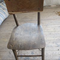 Столове  -4 дървени старинни и 2 метални-с дефекти  и подлежащи на ремонт, снимка 3 - Антикварни и старинни предмети - 34593711