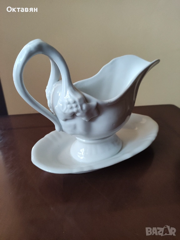 Порцеланова сосиера Антикварна/18-19 век, снимка 1