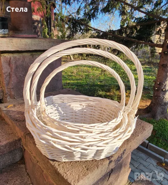 Овални бели плетени кошници , снимка 1