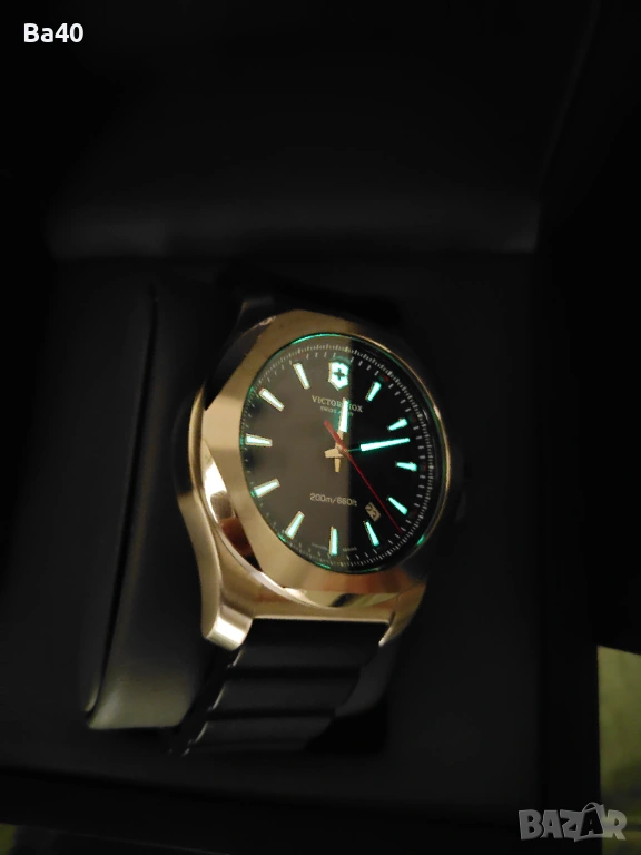 Швейцарски часовник Victorinox INOX , Quartz, Сапфир, 200m, 43mm, снимка 1