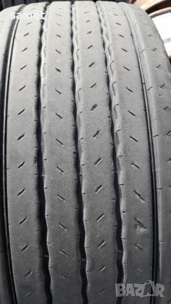 Гуми 385 55 22.5, снимка 1