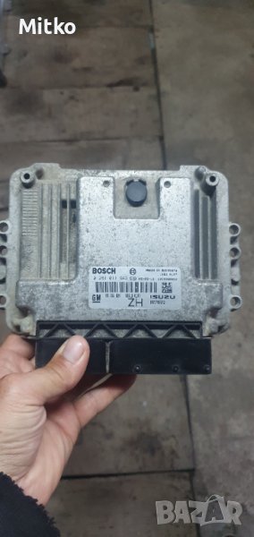 Компютър двигател/ECU Фолксваген Голф5 1.9, снимка 1