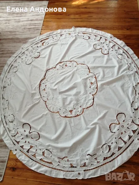 Покривка за кръгла маса , снимка 1
