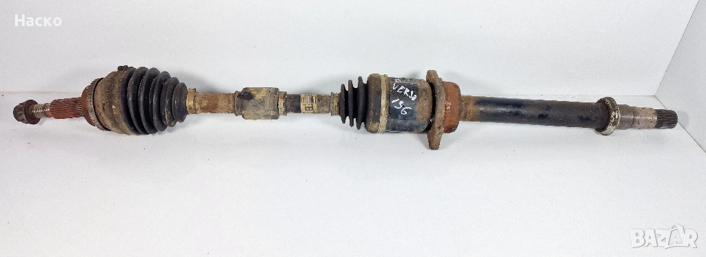 Дясна Полуоска Toyota Corolla Verso 2.2 136 D4D к.с. Тойота Корола Версо 2004-2008, снимка 1