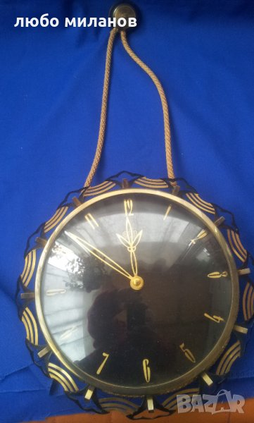 Стенен часовник ГДР DDR FM SONNEBERG vev feinmechanik работещ, снимка 1