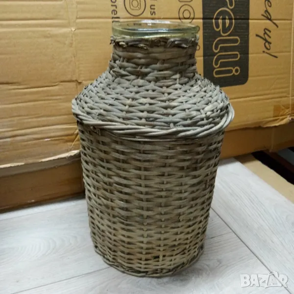 Стъклен буркан голям с оплетка 10л. от соца, снимка 1