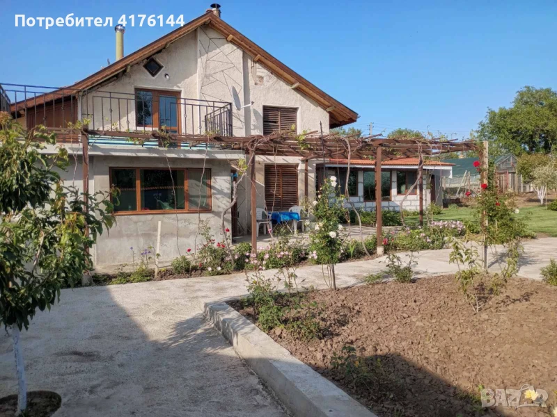 Продавам Къща с дворно място 1,5 Дка в гр. Разград, снимка 1