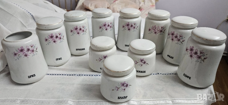 Порцеланови буркани, снимка 1