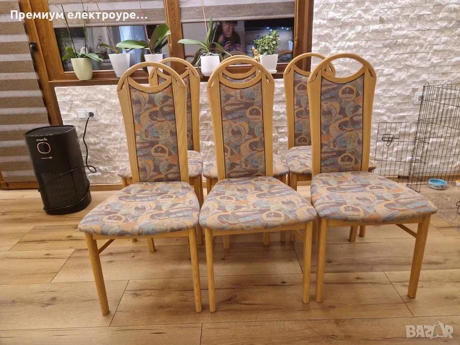 Масивни и високи дървени трапезни столове, снимка 1