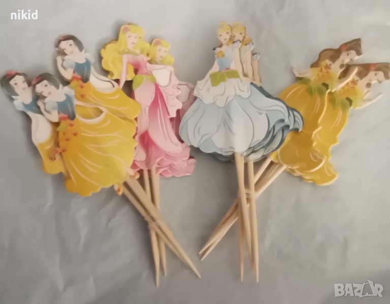 12 бр 4 принцеси Снежанка Аврора Белл Пепеляшка топери за кексчета мъфини парти, снимка 1