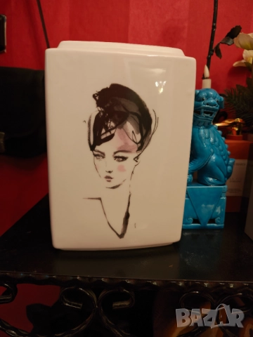 Арт Деко Маркова порцеланова ваза 