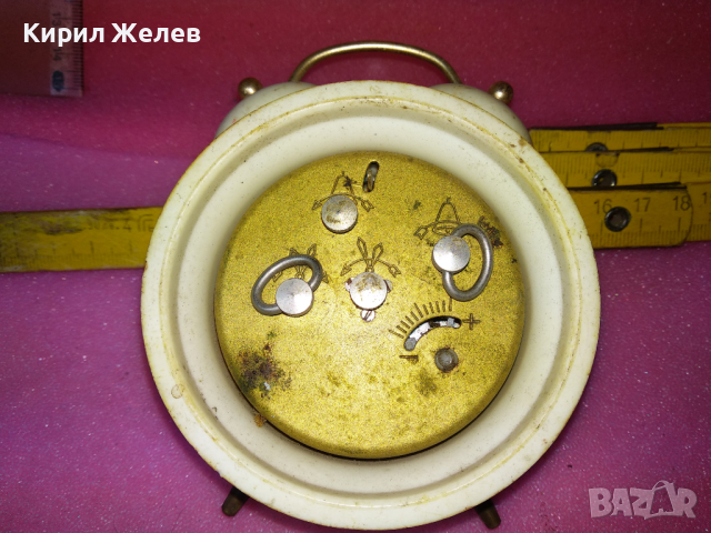 SLAVA MADE in USSR Стар КОЛЕКЦИОНЕРСКИ РУСКИ БУДИЛНИК МЕХАНИЧЕН НАСТОЛЕН ЧАСОВНИК СЛАВА СССР 30783, снимка 2 - Антикварни и старинни предмети - 44548894