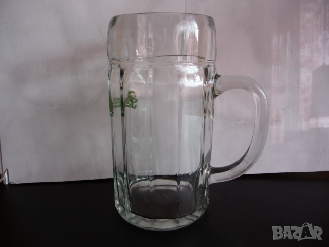 Голяма стъклена халба за бира Pilsner Urquell 1 литър чешка Чехия, снимка 2 - Чаши - 44518617