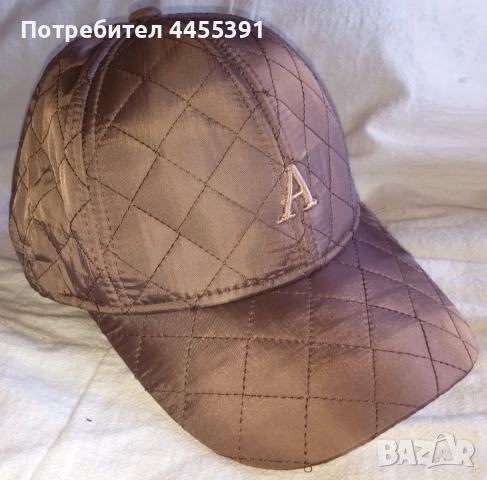 Зимна шапка с козирка House brand. Нова!