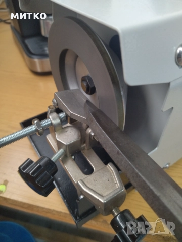 Машина за острене на ножици 