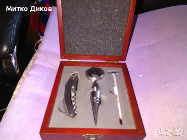 Подаръчен комплект в кутия за вино термометър - отварачка -тирбушон и други, снимка 8 - Аксесоари за кухня - 48912407