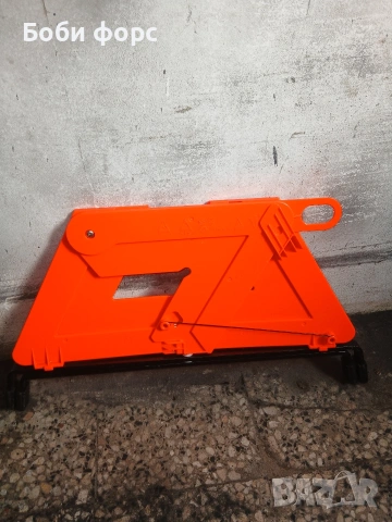 Оем триъгълник w203 седан нов оргинал, снимка 2 - Аксесоари и консумативи - 54039600