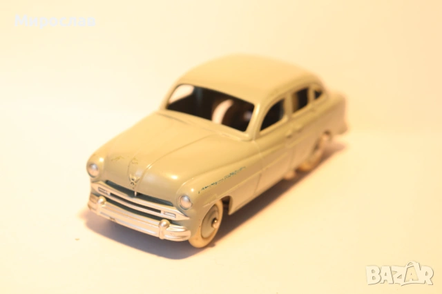 DINKY TOYS FORD VEDETTE МОДЕЛ КОЛИЧКА, снимка 3 - Колекции - 53096498