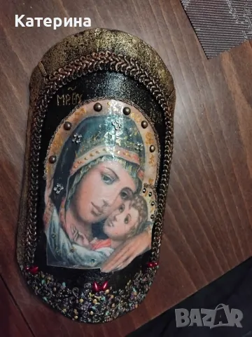 "Богородица  с Младенеца "Декупаж върху керемида ", снимка 2 - Други стоки за дома - 49115936