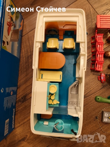 Играчка кемпер Playmobil 70088, снимка 9 - Конструктори - 52681444