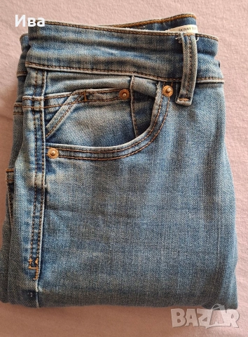 Дънки като нови от Stradivarius, снимка 4 - Дънки - 53962866