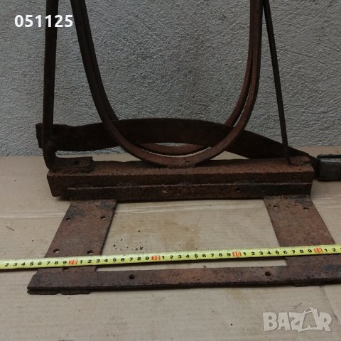стара кована възрожденска гилотина , секач, снимка 3 - Антикварни и старинни предмети - 30304592