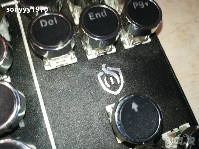 РЕТРО КЛАВИАТУРА ОТ ГЕРМАНИЯ 0602251017, снимка 4 - Аксесоари за кухня - 48988882