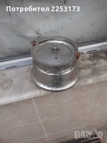 Старо медно ритуално менче с капак, снимка 1