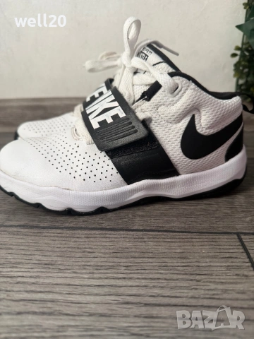 Маратонки Nike, снимка 2 - Детски маратонки - 54322274