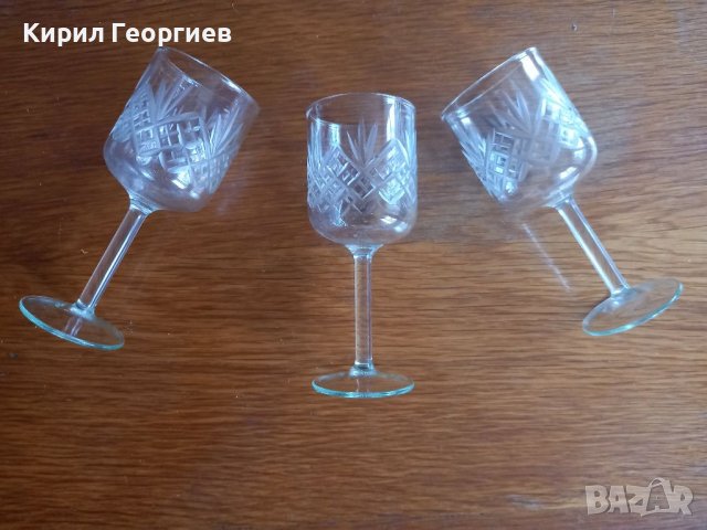 Четири кристални чаши на столче за ракия.  , снимка 2 - Чаши - 39229448