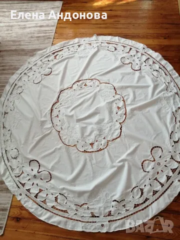 Покривка за кръгла маса 