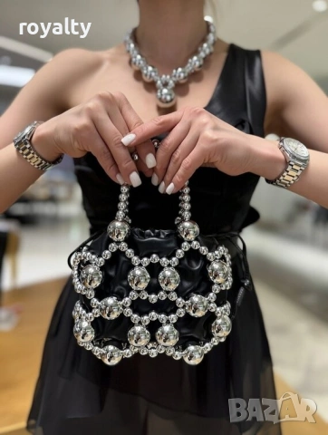 Дамска чанта - черно със сребристо