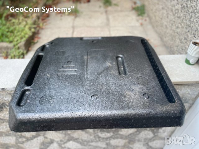 Mercedes W204/S204 оригинална тава за багажник (А2046800030), снимка 2 - Аксесоари и консумативи - 37279019